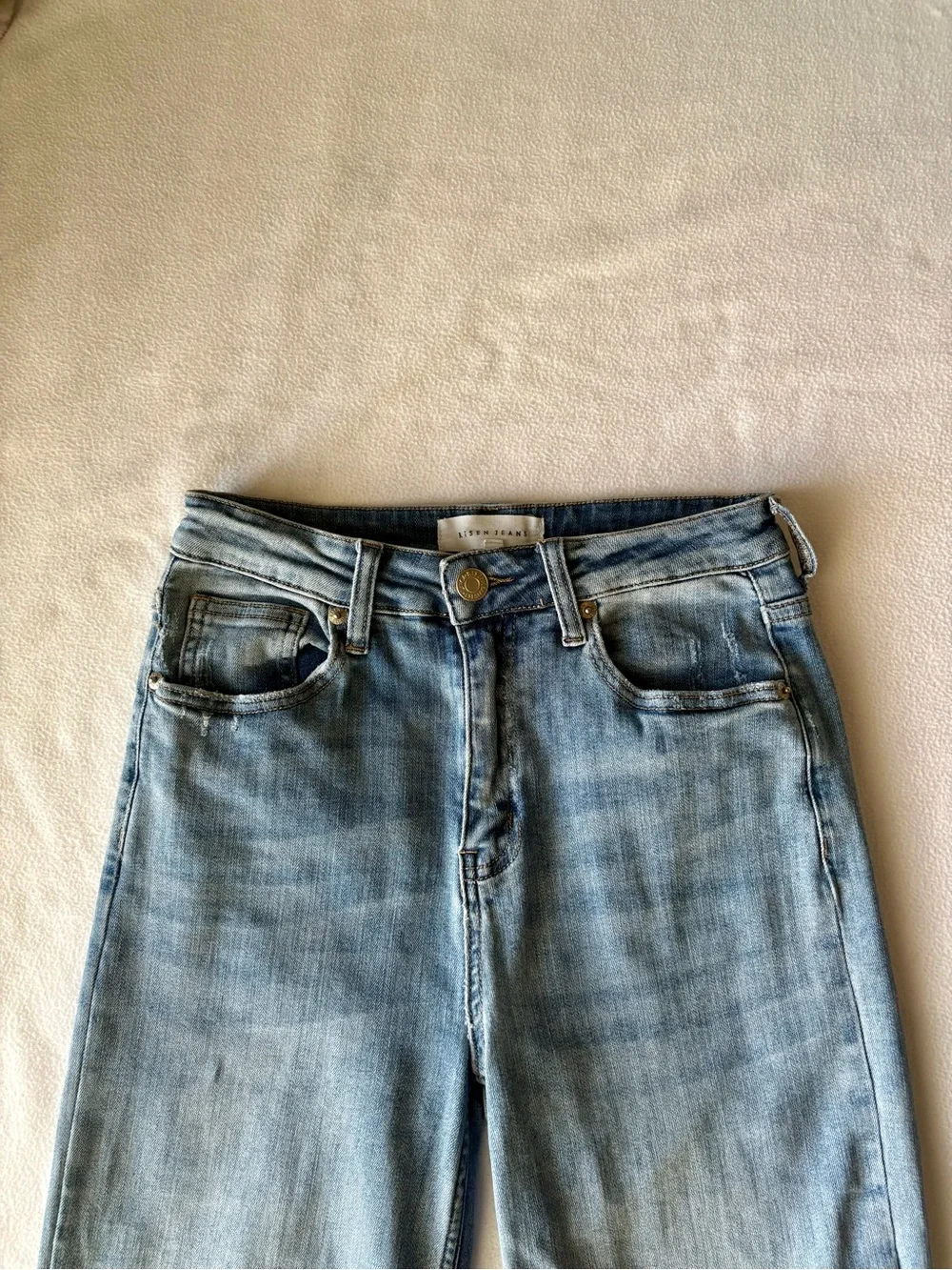 Risen High-Rise Cropped Wide Leg Stretch Jeans in Medium Blue - Picture 6 of 6
